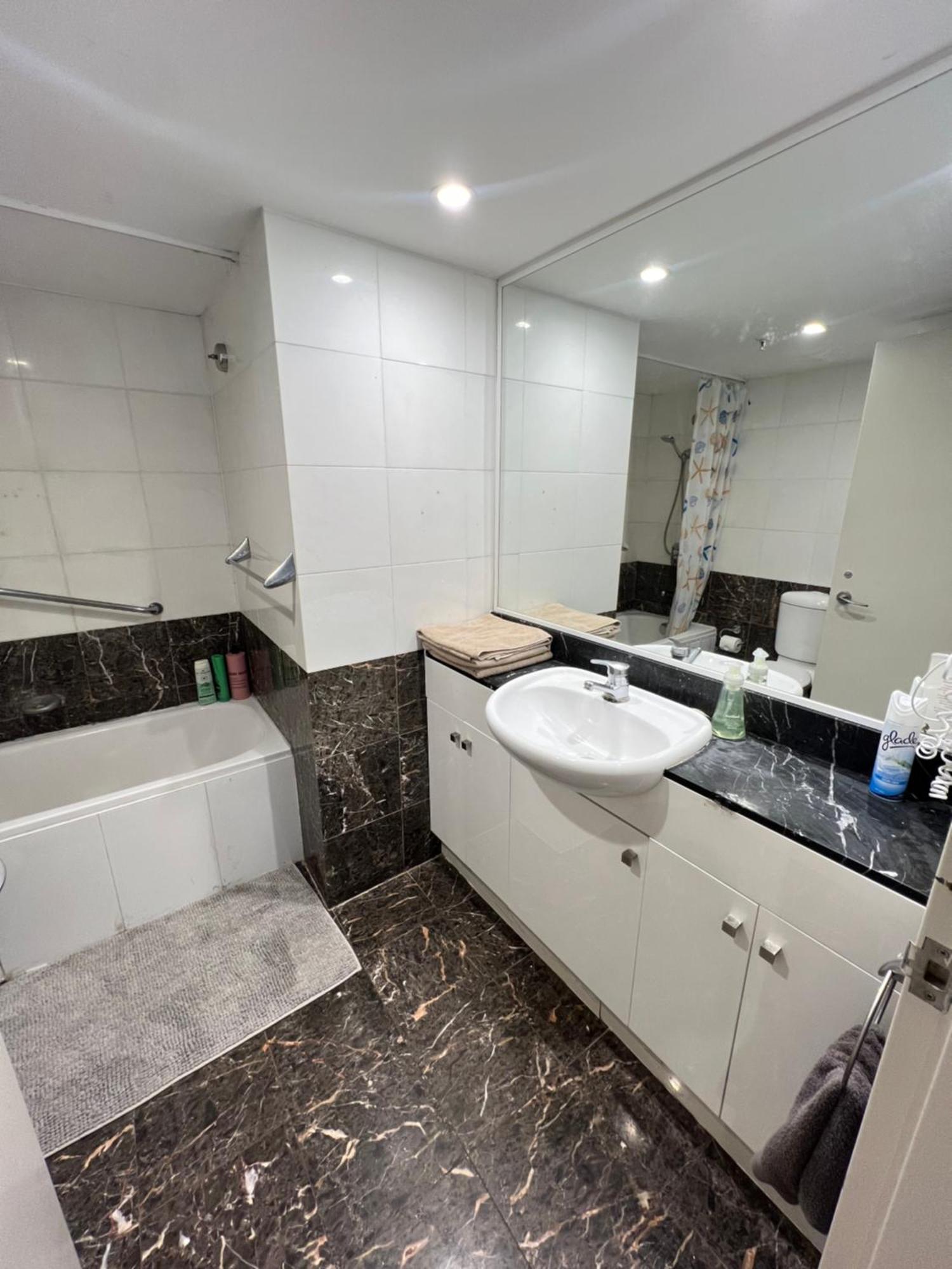 Excellent Location,Budget Stay Darling Harbour Сидни Екстериор снимка